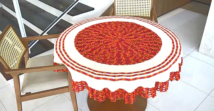 Linda e prática toalha de mesa de crochê redonda: Passo a passo com gráficos