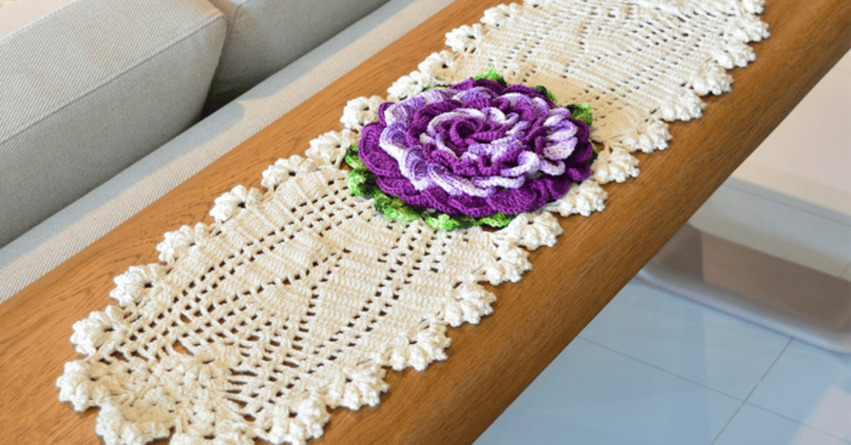 Trilho de Mesa em Crochê Orquídea: Passo a passo com gráficos