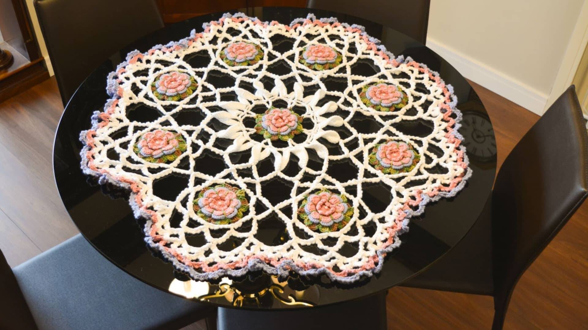 Receita de Centrinho de Mesa em Crochê Encanto