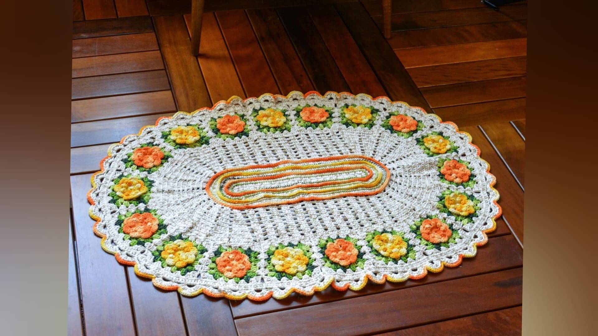 Lindo Tapete de Crochê Oval Flores