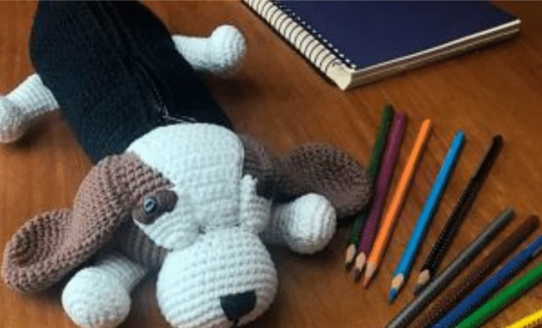 Estojo de Crochê Cachorrinho Fofo Perfeito para dar de presente!