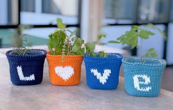 Aprenda o Conjunto Cesto de Crochê Love com receita e gráficos