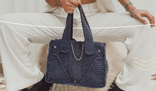 Bolsa de crochê Clássica Rock Jeans: Ideal para o dia dia!