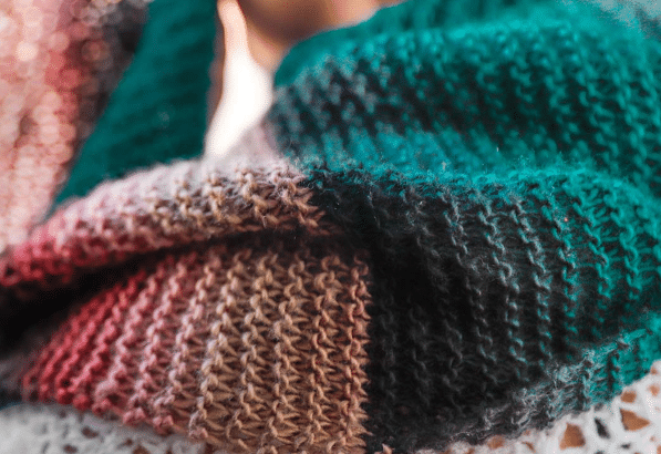 Cachecol de tricô colorido Perfeito para esse inverno!