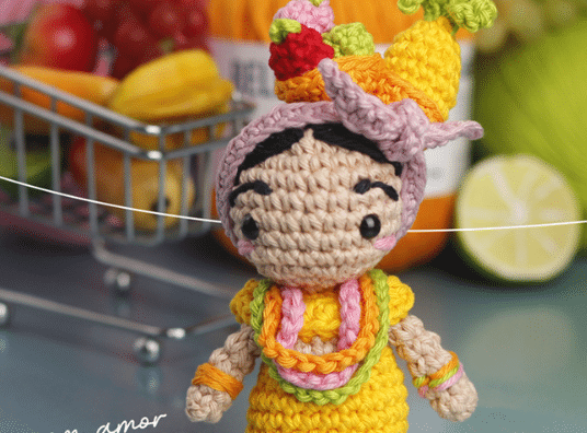 Carminha amigurumi – Boneca de crochê