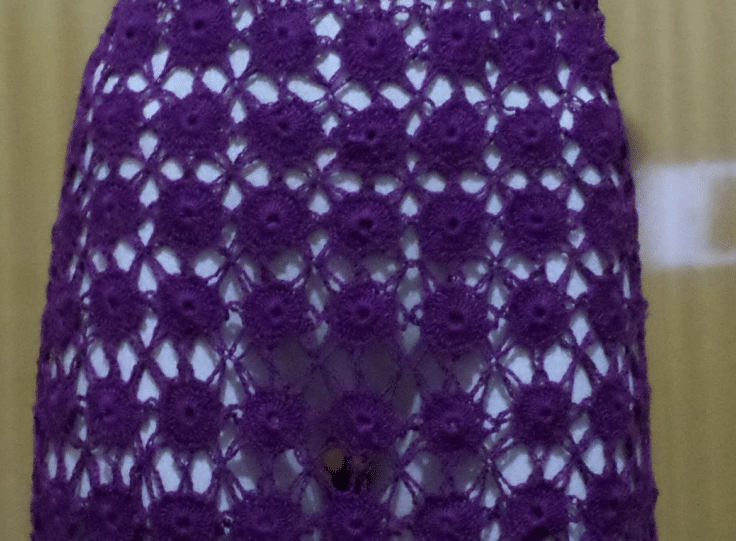 Saia roxa delicada plus size de crochê