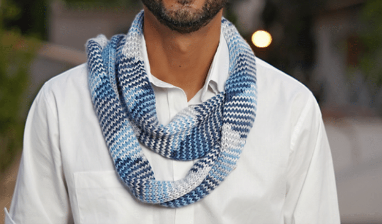 Cachecol azul masculino de tricô