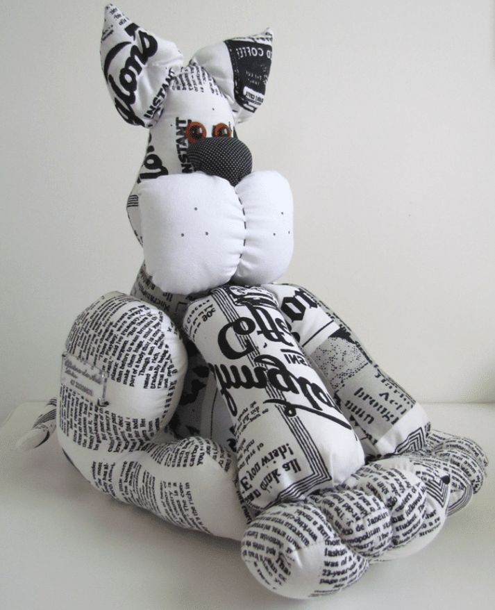 Cachorro Patchwork de Jornal