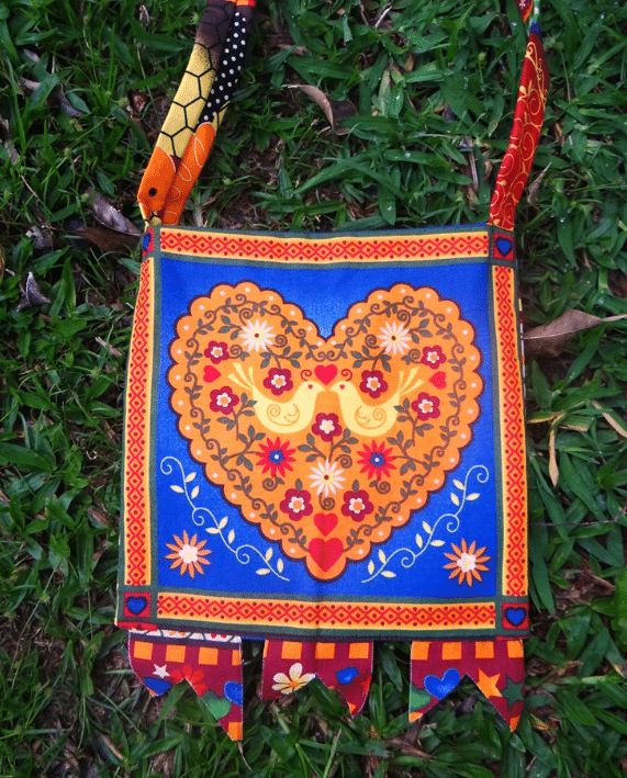 Bolsa Patchwork Bandeirinhas