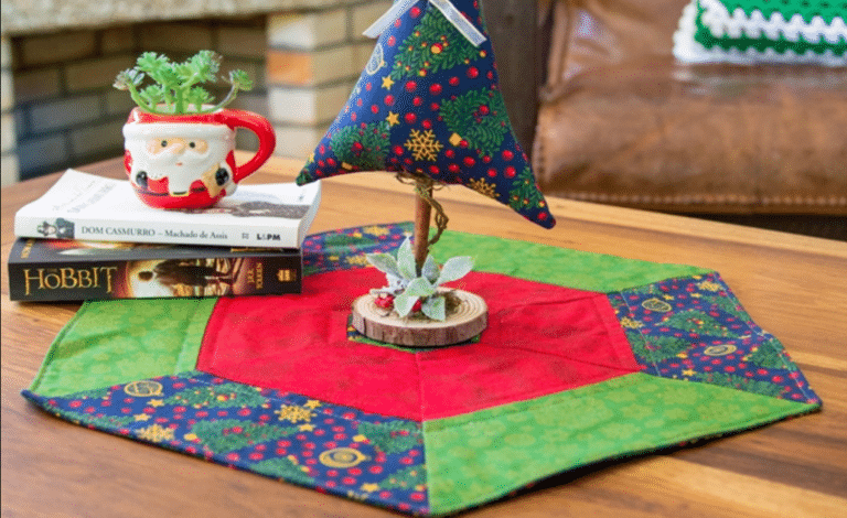 NATAL PERFEITO: Centro de Mesa Pinheiro em Patchwork