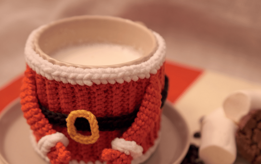 Roupa de Caneca de Natal em Crochê