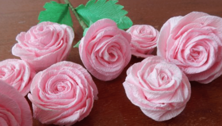 Decoração com Florzinhas de Papel Crepom