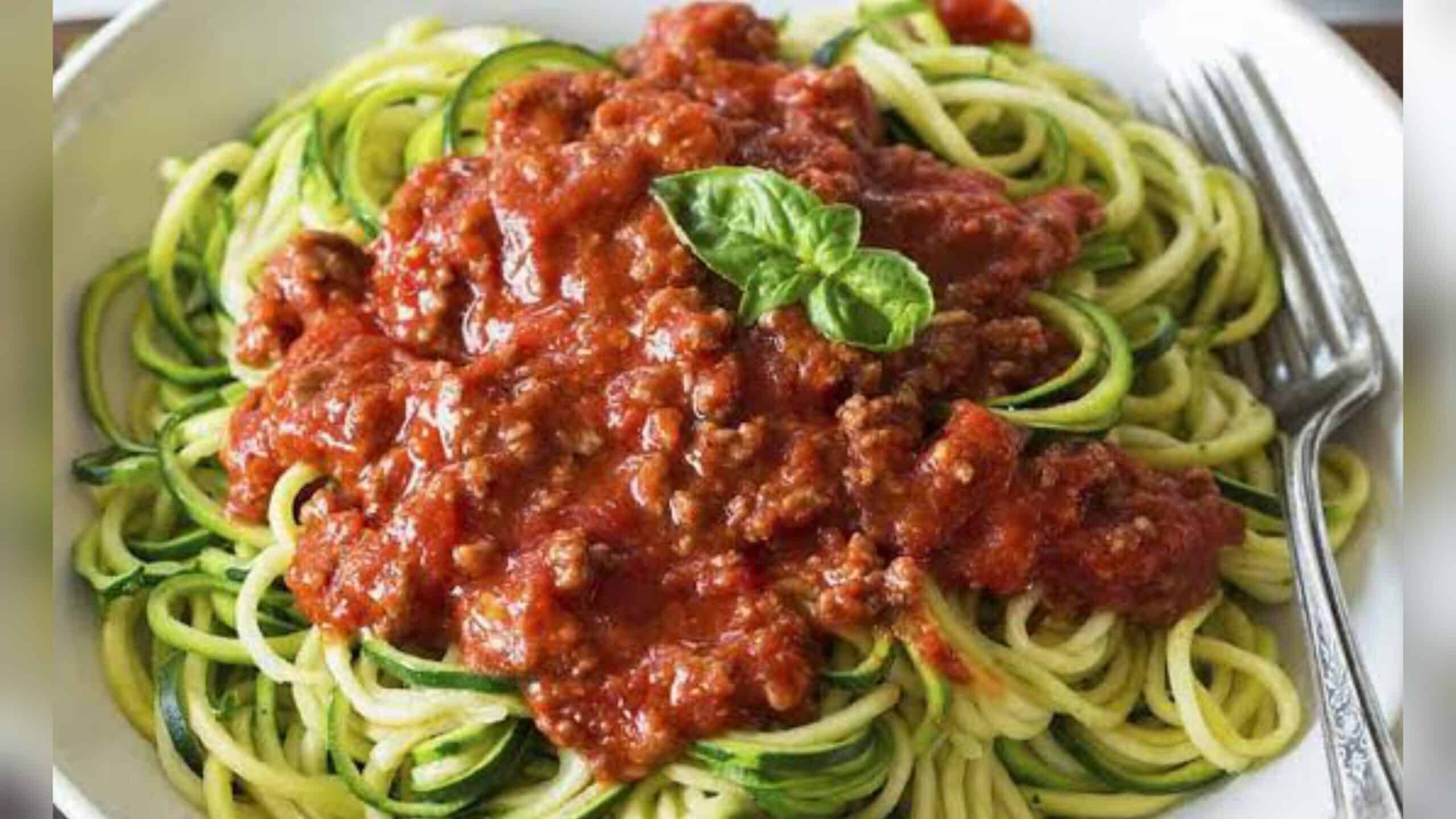 Receita Rápida de Macarrão de Abobrinha Fit: Sabor e Saúde!