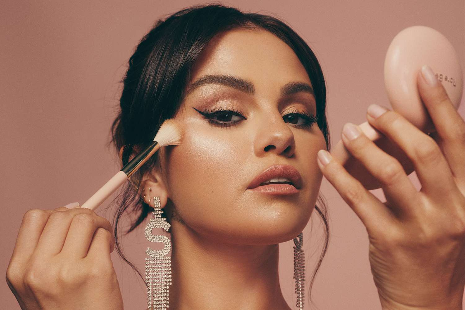 Selena Gomez Acaba de Atingir Marca de Bilhão Provando que Sonhos São Possíveis!