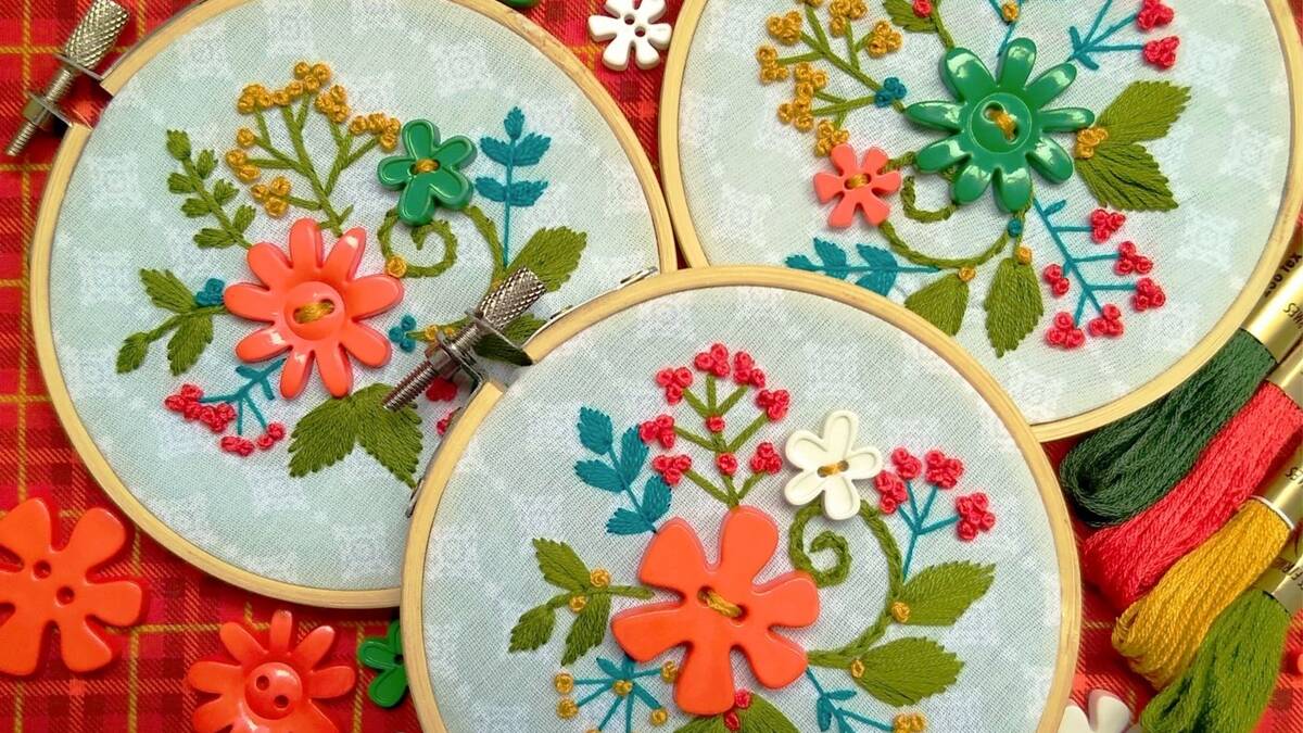 Mini Bastidor Floral de Natal Bordado: Aprenda a Fazer!