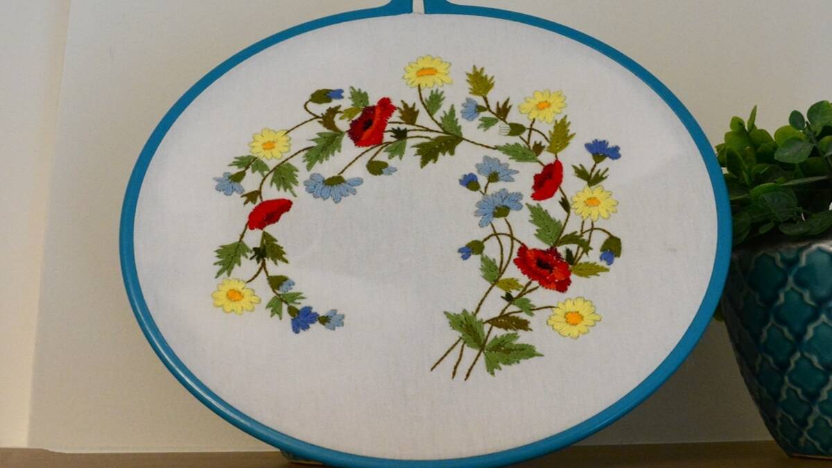 Ramos de Flores Bordadas: Coloque no Seu Artesanato!