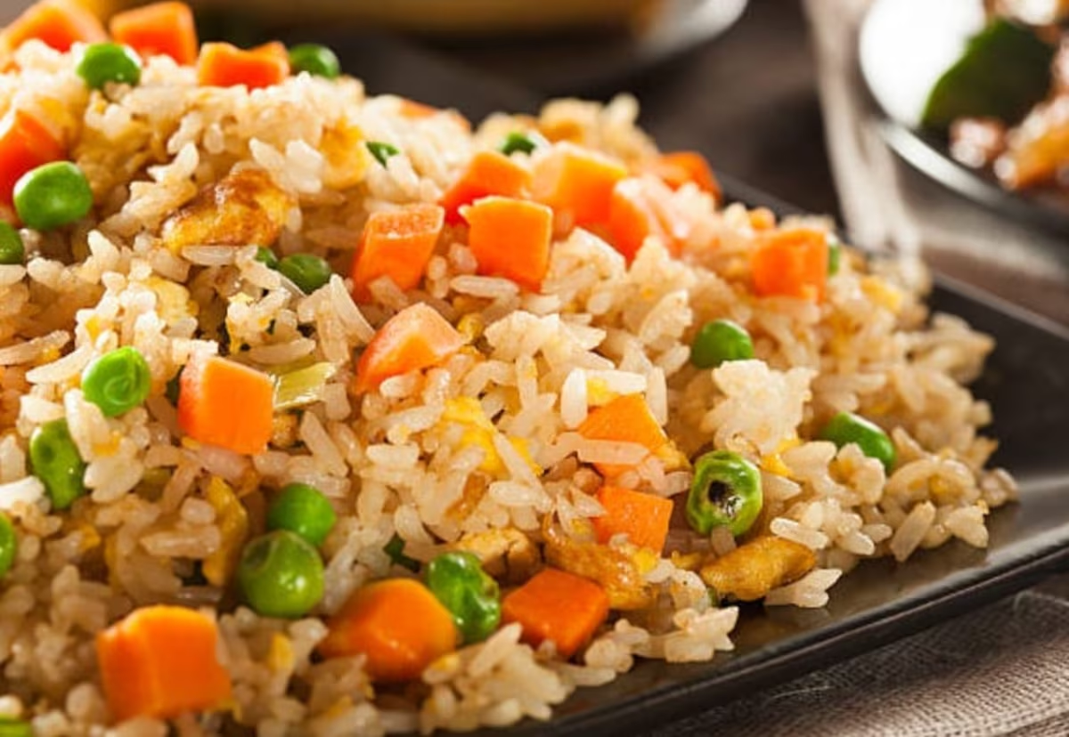 Receita Fácil e Deliciosa de Yakimeshi