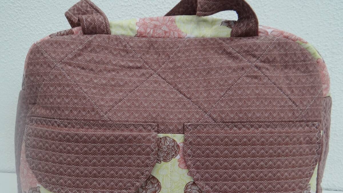Bolsa de Patchwork com Bolsos: Ótima para Viagens e Linda!