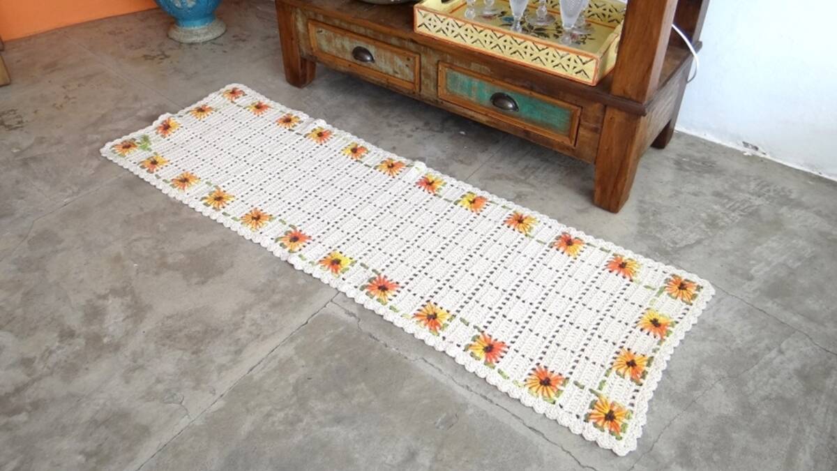 Tapete em Crochê Florido: Decore Sua Casa Com Artesanato!