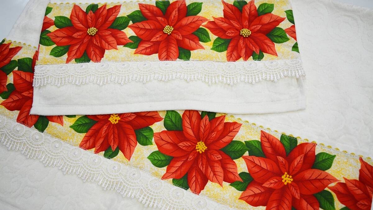 Jogo Toalhas de Natal em Patchwork: Elegância e Criatividade!