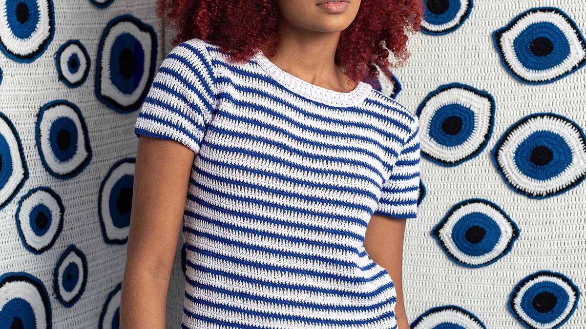 Blusa de Crochê Navy: Uma Linda Adição ao Seu Guarda-Roupa!