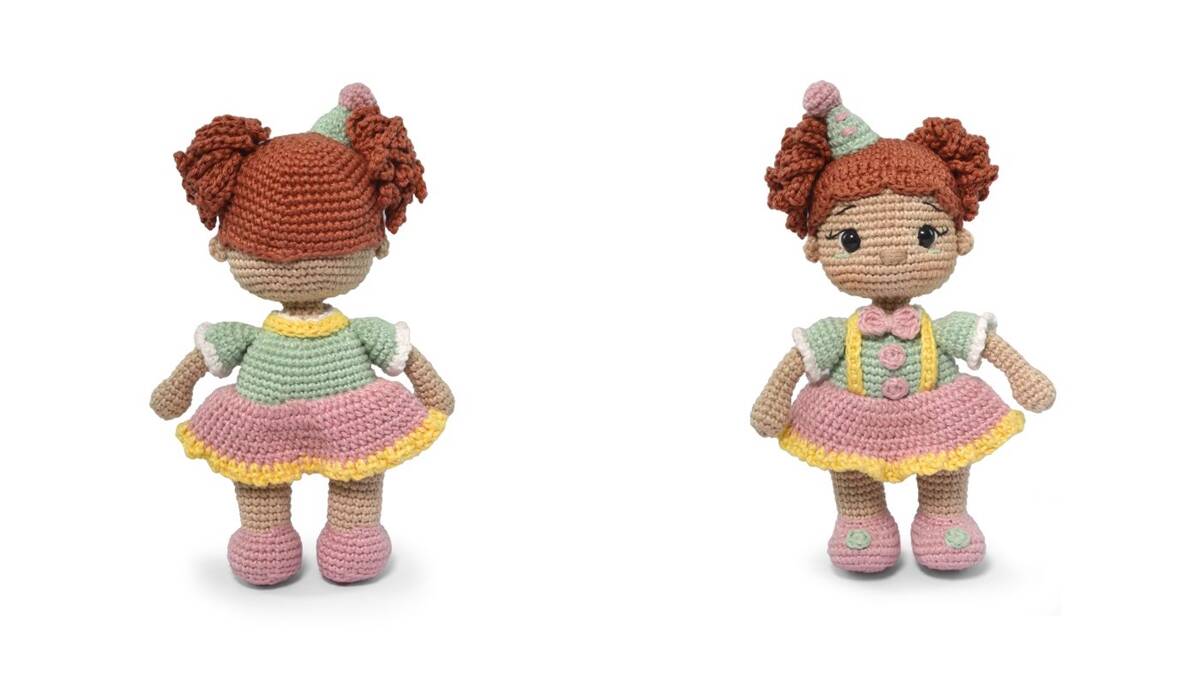 Boneca Palhacinha em Amigurumi: O Encanto do Artesanato!