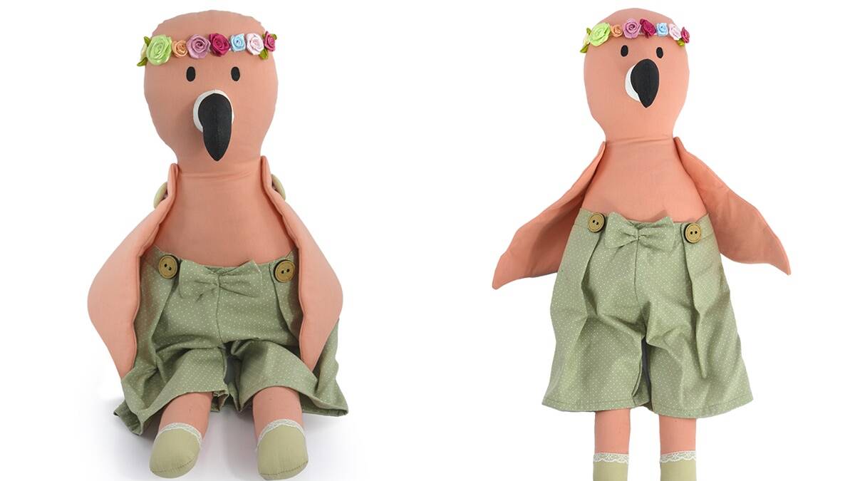 Patchwork Flamingo Chica: Uma Boneca Fofa e Muito Divertida!