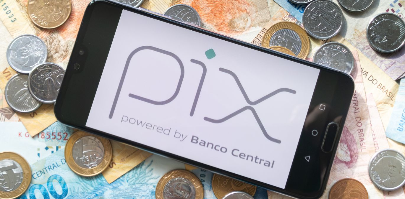 O que está por trás da fake news do Pix e de outras mentiras sobre a economia brasileira
