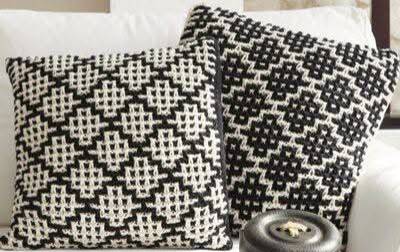 Almofadas de Luxo em Crochê com a Técnica do Jacquard: Uma Composição de Elegância e Sofisticação