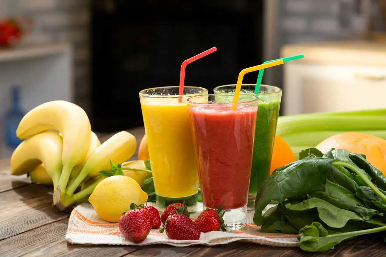3 Sucos Detox e refrescantes para começar a semana mais leve, nutritiva e saudável!