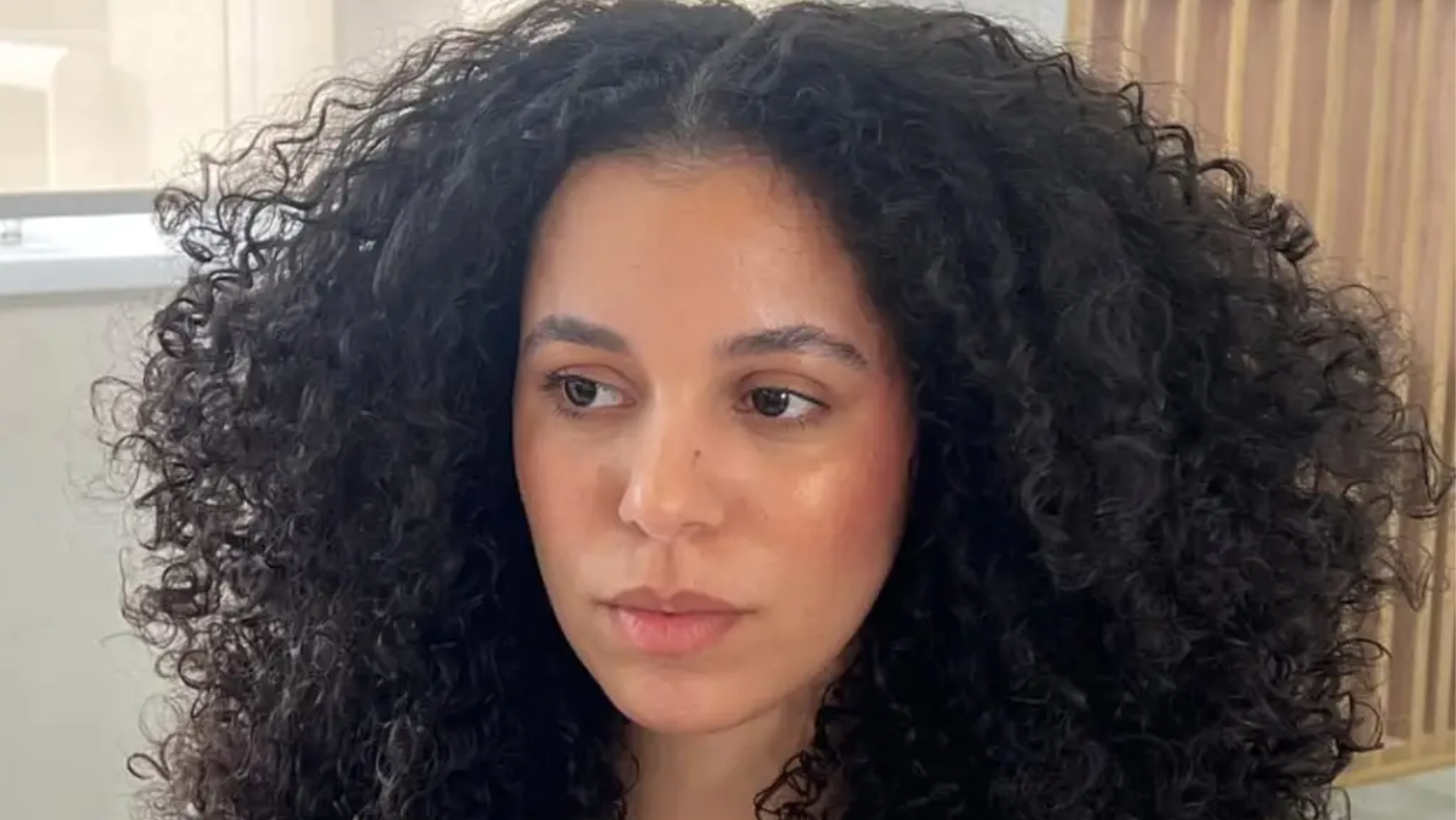 Corte em U: 5 inspirações para valorizar seu Cabelo Cacheado