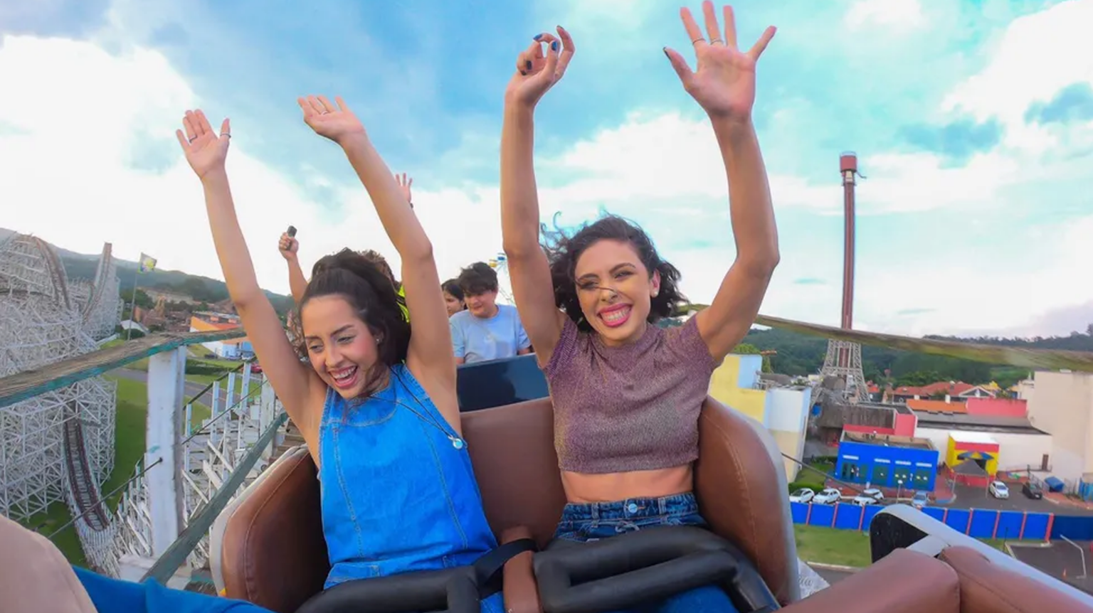 Hopi Hari Celebra o Mês das Mulheres com Entrada Gratuita para as Mulheres