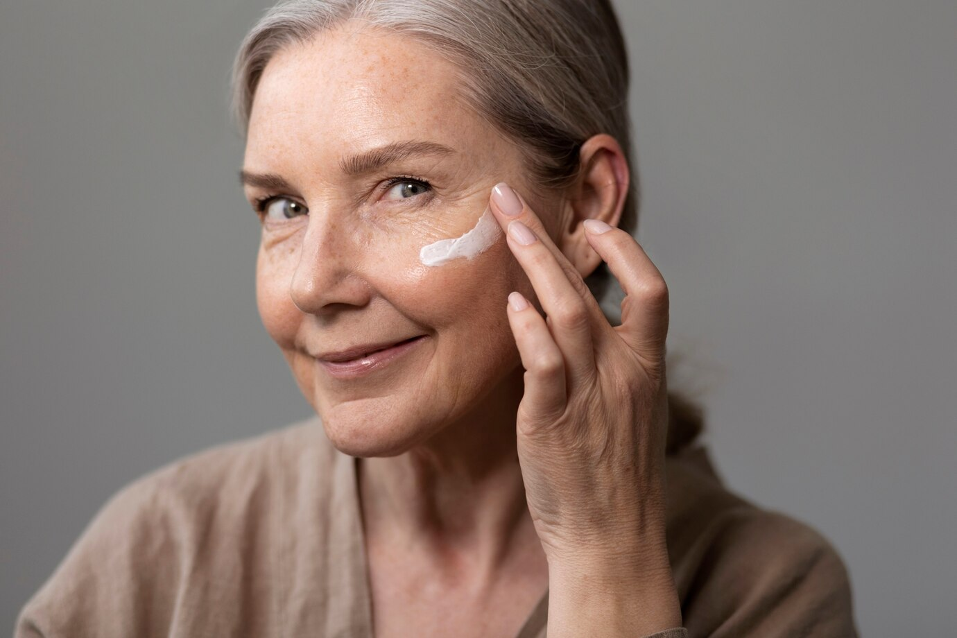 Adeus as Rugas: com Apenas 3 Ingredientes faça um Botox Caseiro; Pele Lisinha e Radiante para mulheres 50+