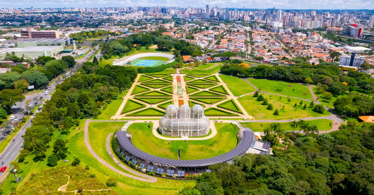 Descubra Curitiba em 3 Dias: Trilhos, Sabores e Paisagens Inesquecíveis