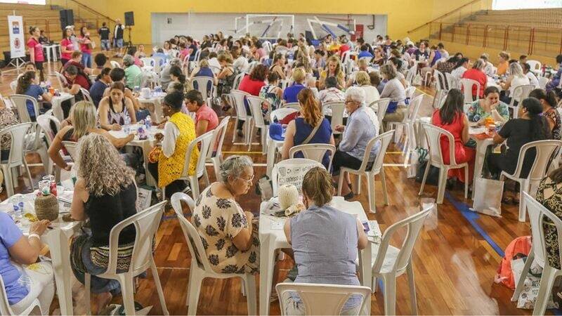 Crochê em festa: Memorial de Curitiba recebe 500 CROCHETEIRAS em encontro gratuito