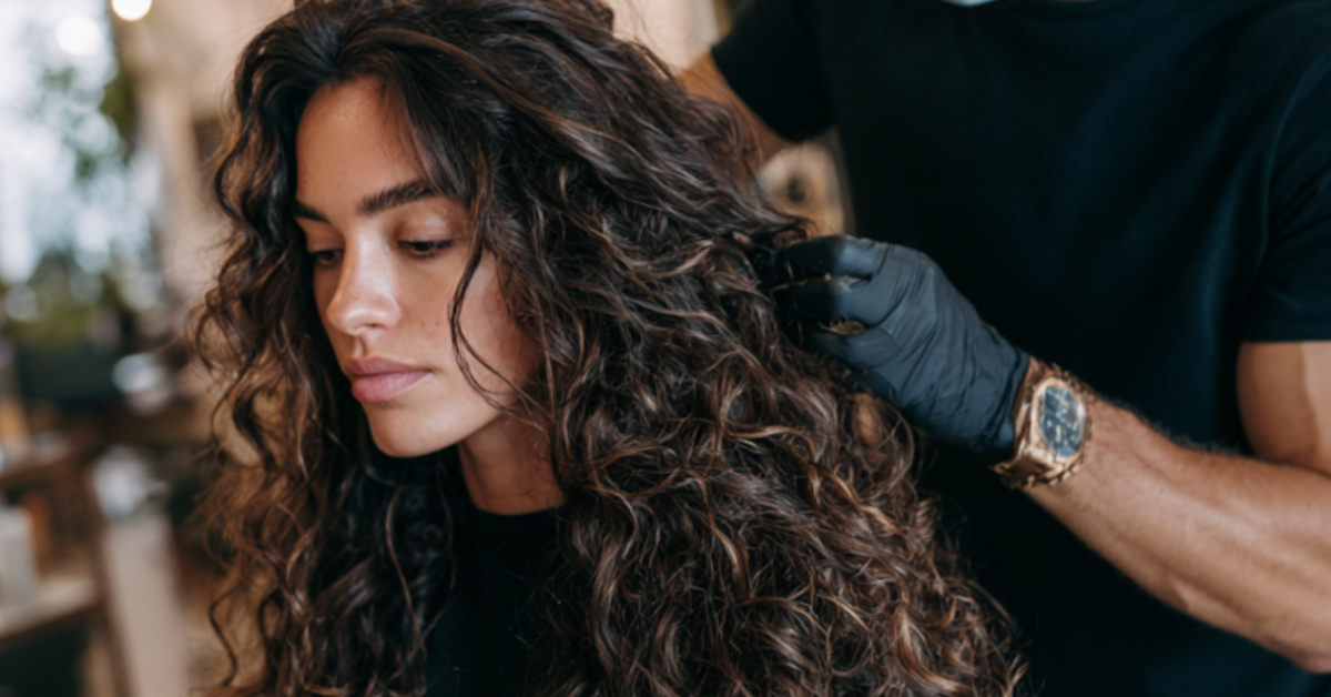 Cachos da Moda: Confira essa tendencia de Corte para Cabelos Cacheados que esta em alta!