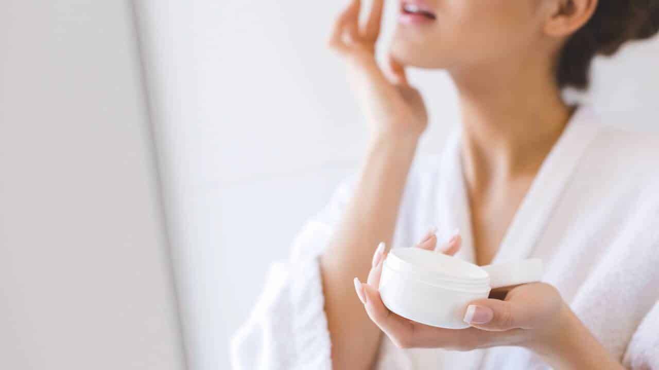 Quase ninguém sabe sobre este creme coreano rejuvenescedor que deixa a pele como de neném