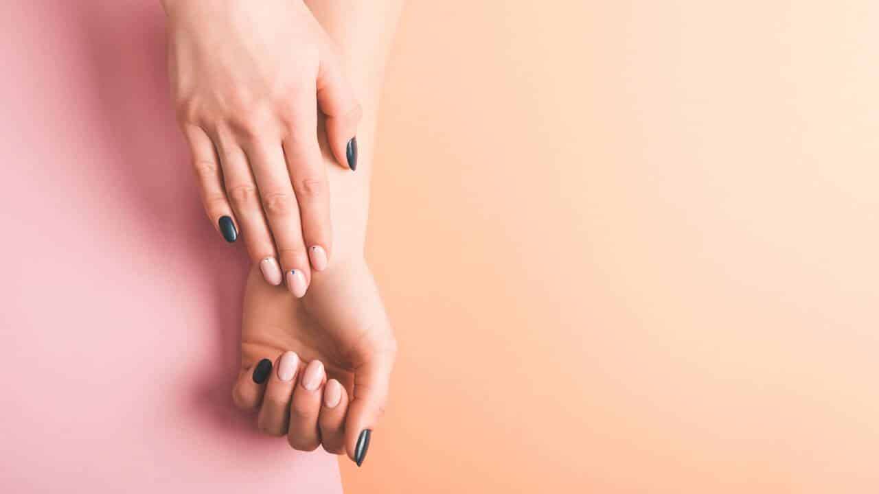 5 esmaltes que nunca sem de moda para usar sem medo no fim de ano