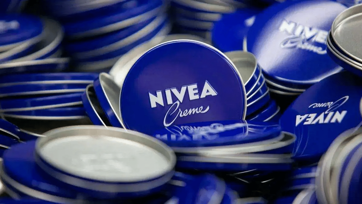 6 Razões para você incluir o Nivea da latinha azul na sua rotina de skincare (e para qual tipo de pele ele é mais indicado)