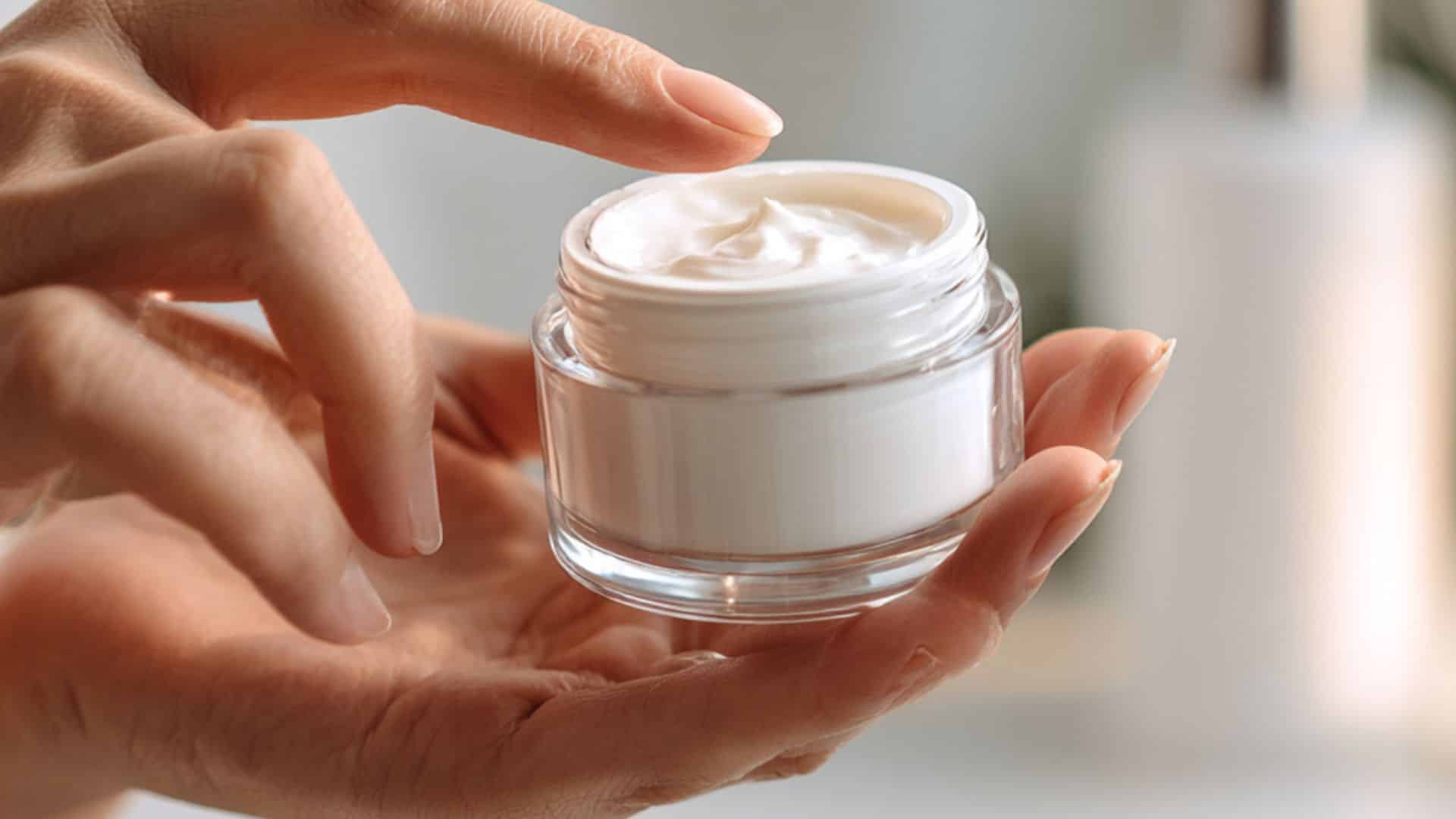 4 cremes antissinais baratinhos que ajudam a suavizar linhas de expressão e rugas
