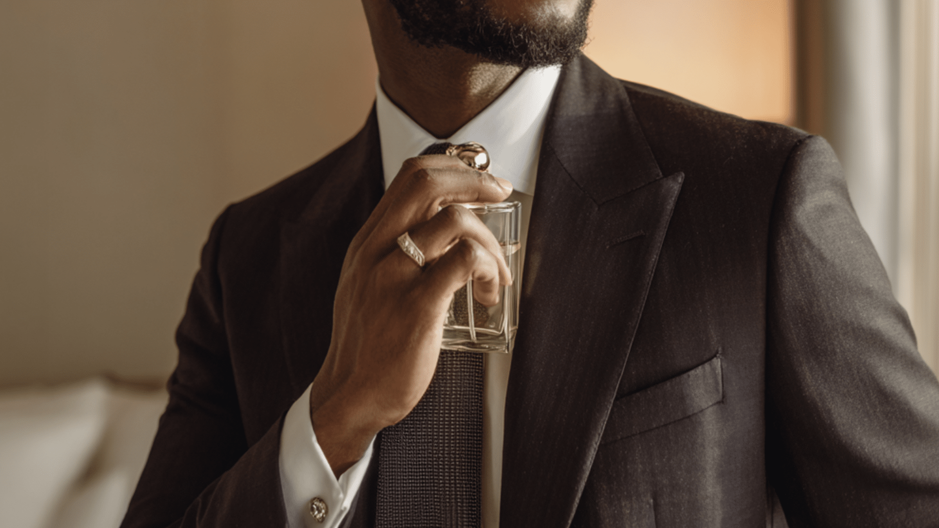 Qual é o perfume mais comprado pelos homens? Veja a lista dos top 5 mais vendidos