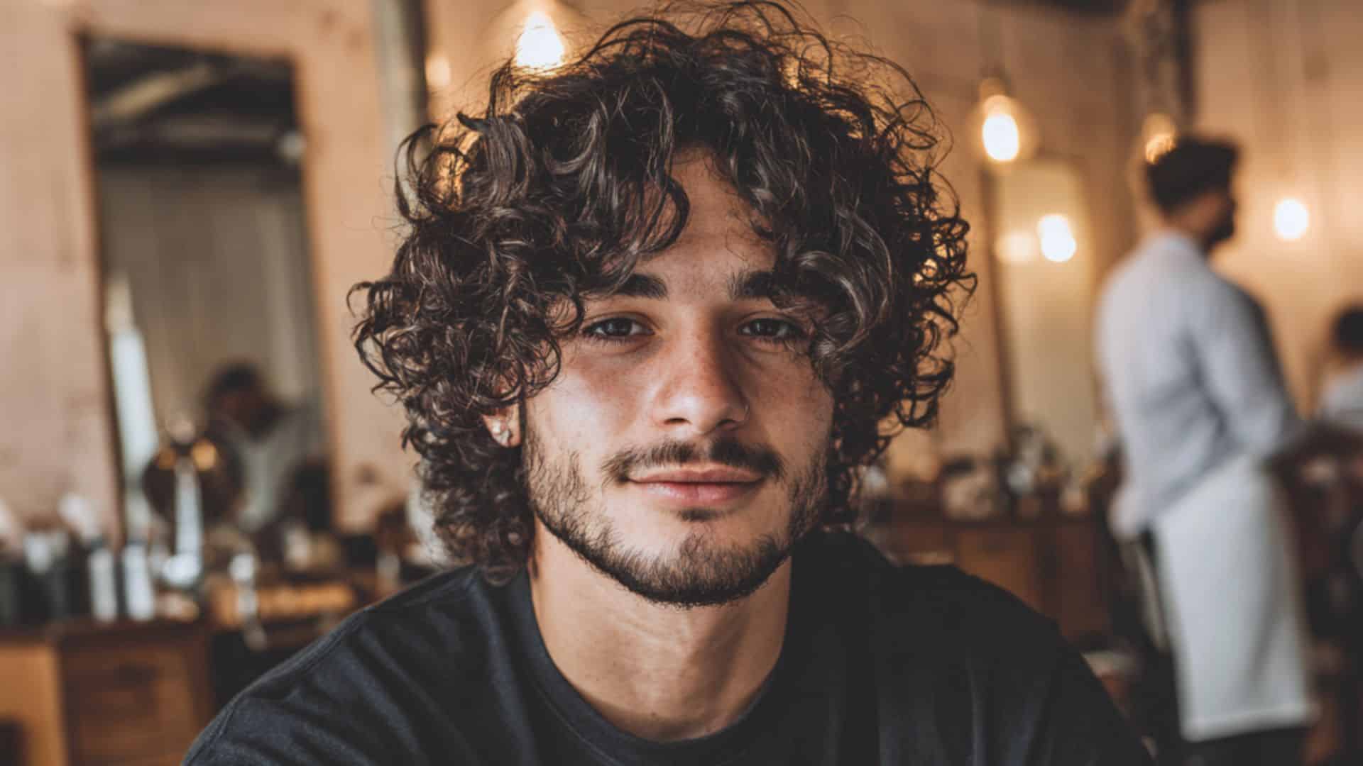 3 ótimos Shampoos para Cabelos Cacheados masculinos que não vão ressecar os fios