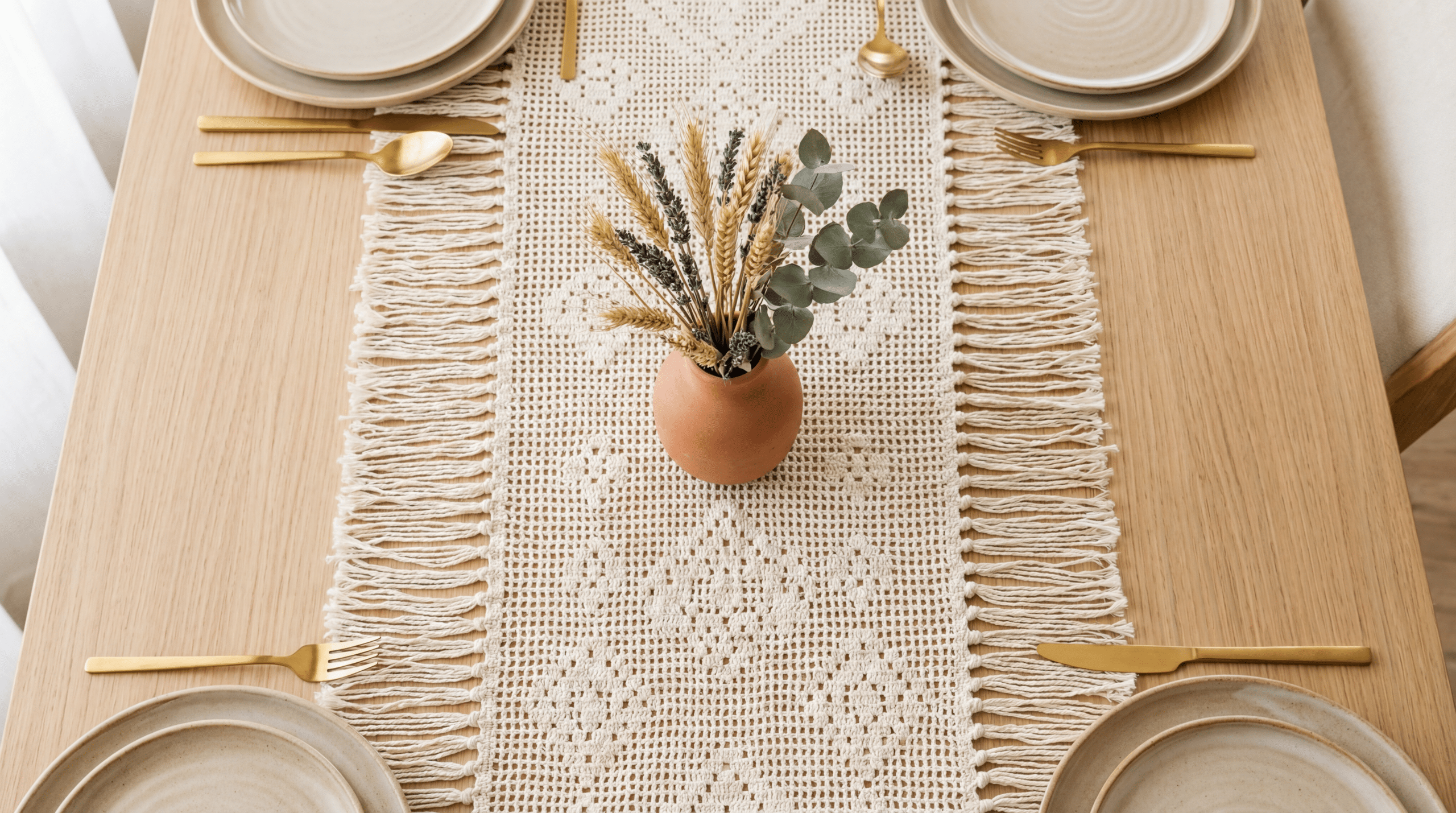 Trilho de mesa em crochê: 7 modelos elegantes para transformar sua mesa posta