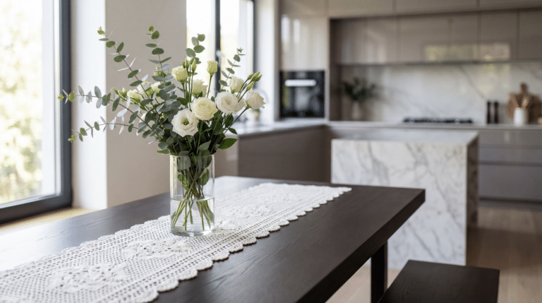 Trilho Mesa Crochê Branco Elegante