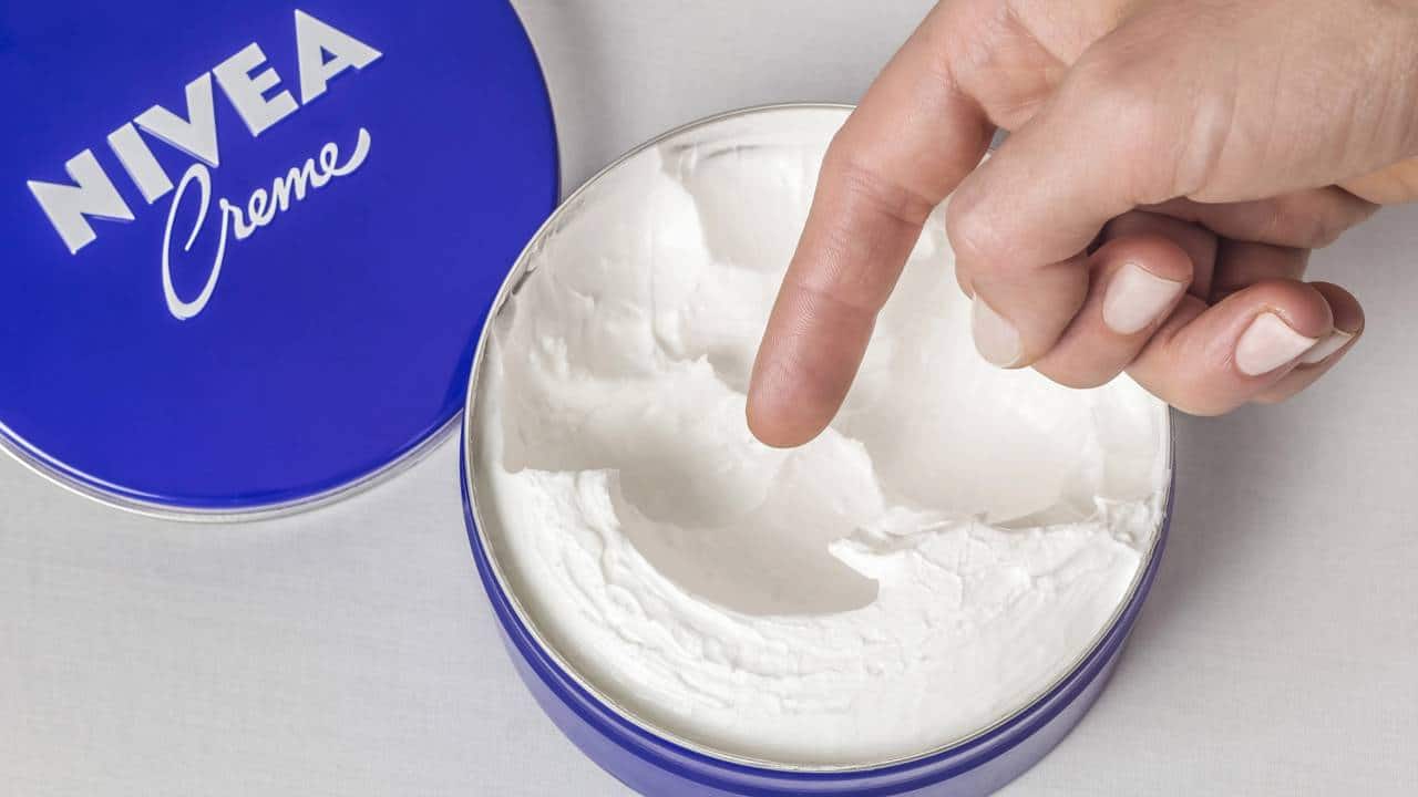 7 motivos para você colocar o Nivea da latinha azul no seu 2026 na rotina de skincare
