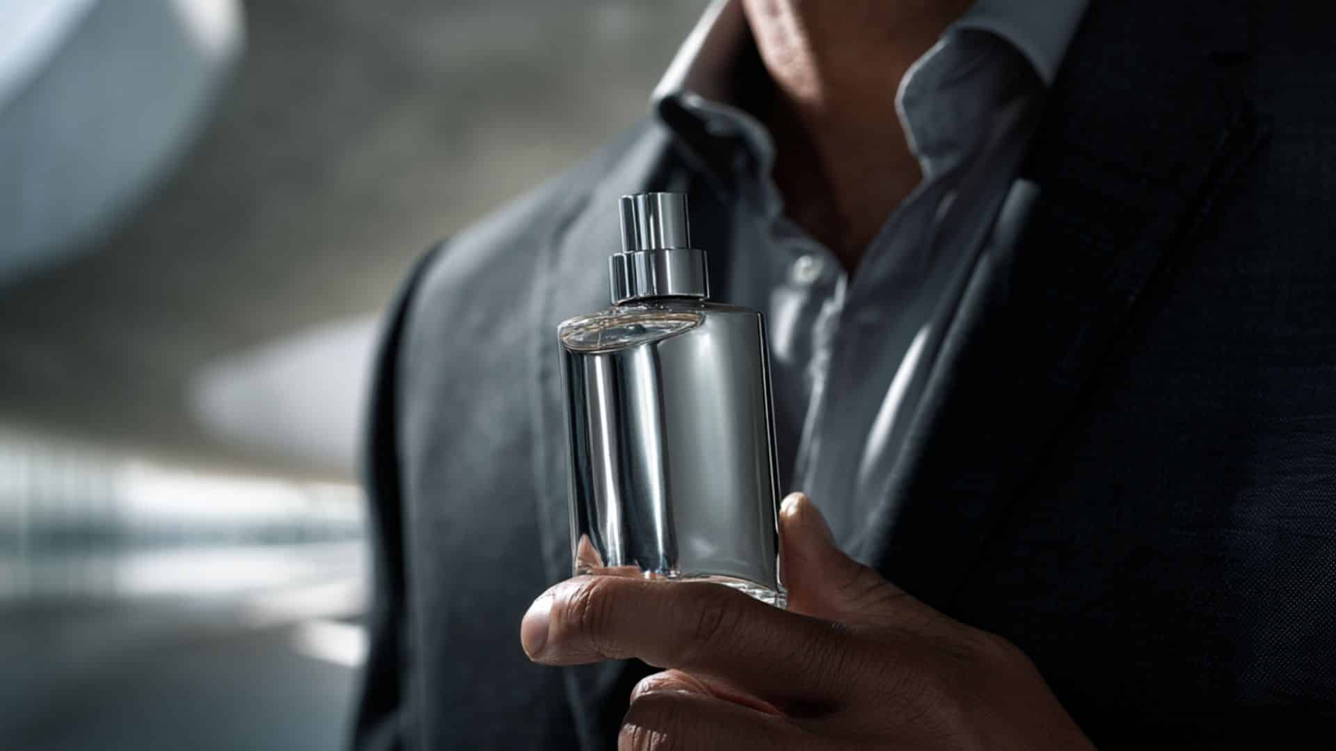 Eles cansaram dos cítricos e de mais do mesmo! Conheça as Notas de Metal que são a nova tendência absoluta da perfumaria masculina