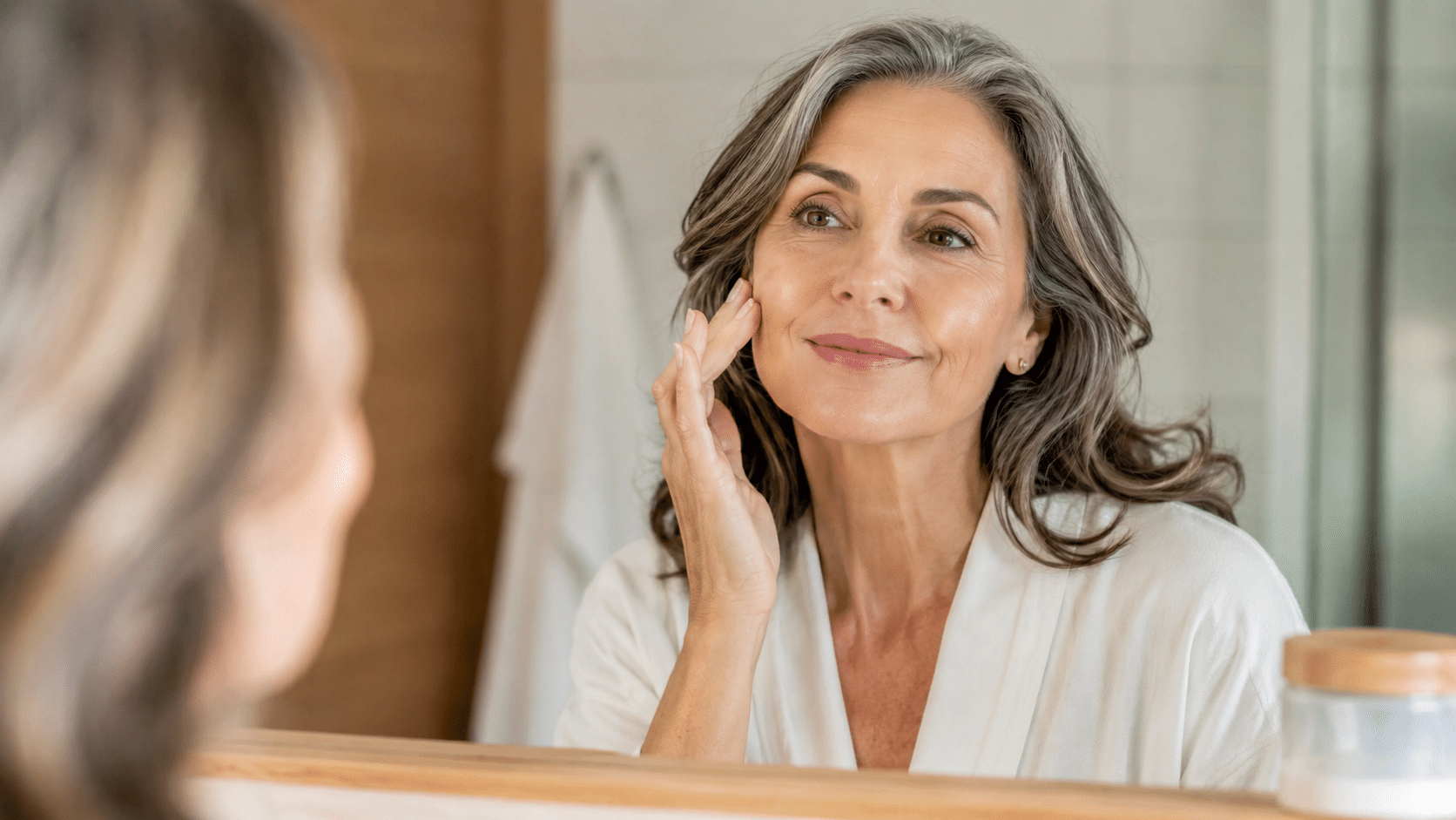 Aos 57 Anos, Descobri 5 Hábitos Que Podiam Estar Envelhecendo Minha Pele Sem Que Eu Percebesse