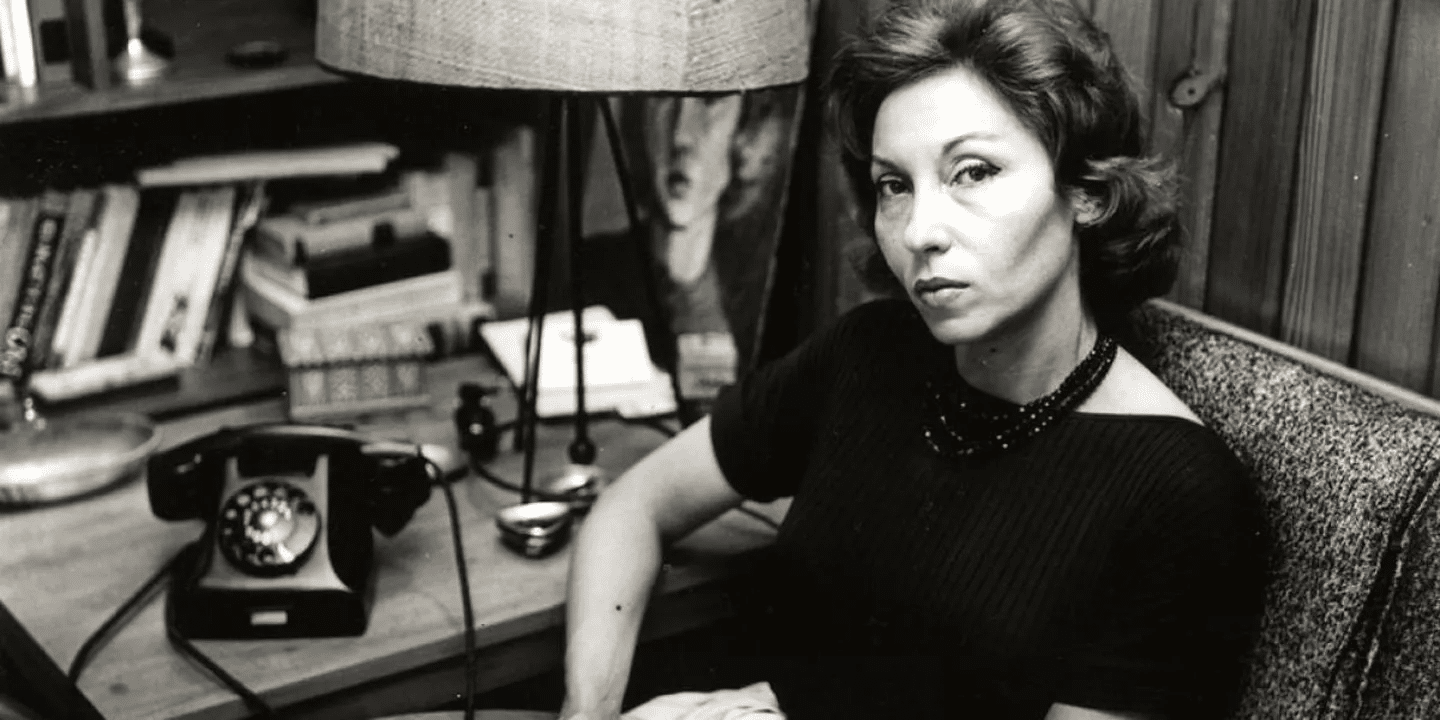 “Até cortar os próprios defeitos pode ser perigoso. Nunca se sabe qual é o defeito que sustenta nosso edifício inteiro.” — Clarice Lispector