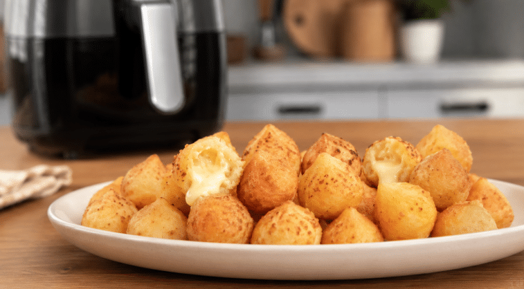 Mini coxinha de batata na Air Fryer para petiscar sem fritura