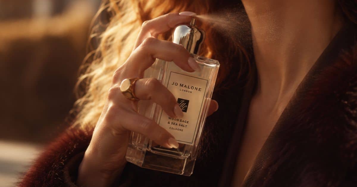 Jo Malone: Conheça a perfumista britânica por trás de uma das marcas de perfumes mais luxuosas do mundo e seus 5 maiores sucessos!
